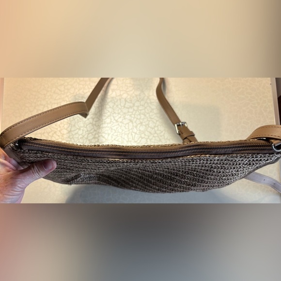 Vera Bradley | Angel Fish, straw crossbody handbag - Picture 11 of 16